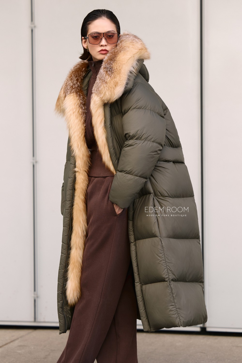 удлинённое пуховое пальто для зимы