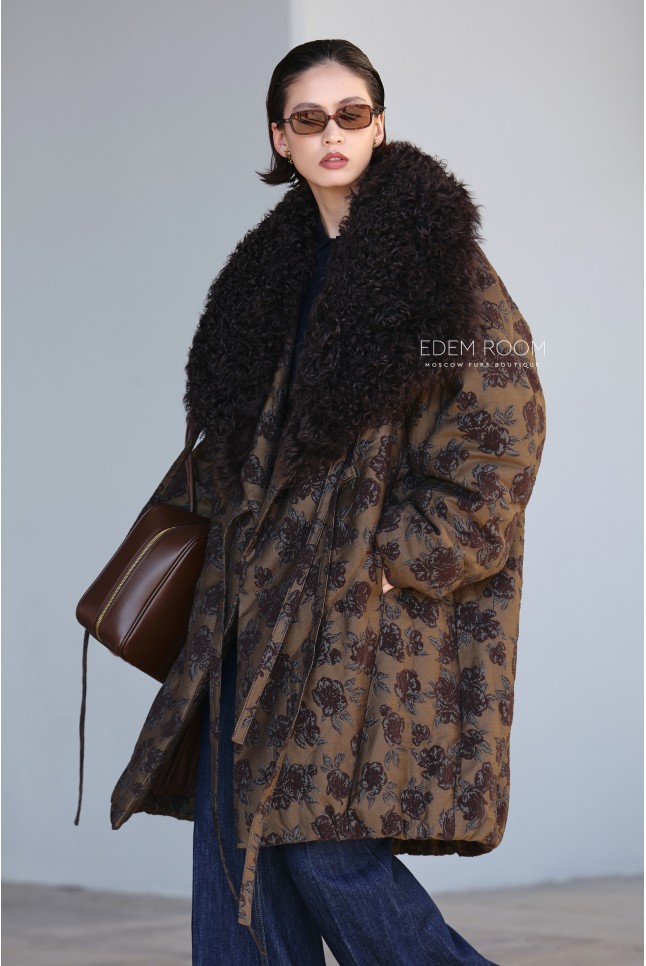 объёмный пуховик с меховым воротником объёмный пуховик с меховым воротником