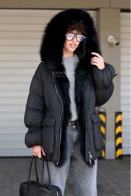 чёрный пуховик с мехом