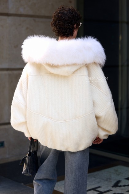 короткая пуховая куртка