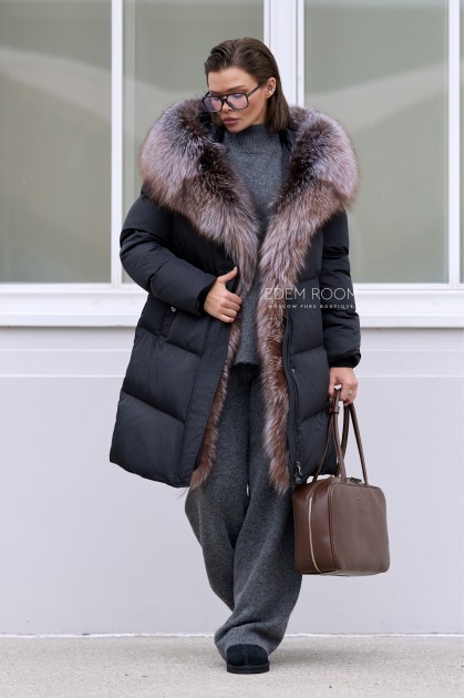 пуховик с густым мехом 