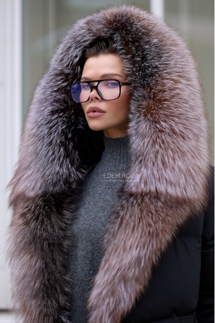 пуховик с густым мехом 