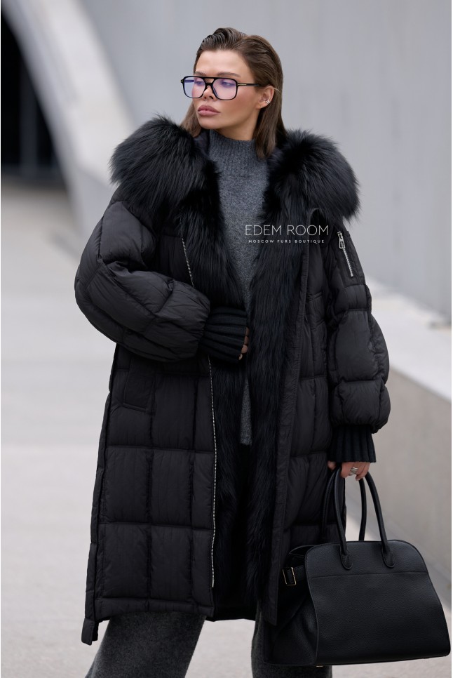 чёрный пуховик с мехом