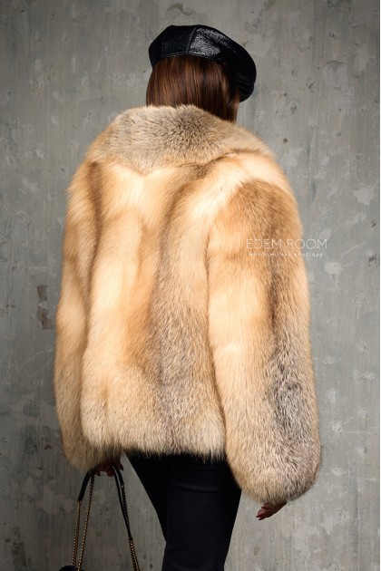 полушубок из финской лисы