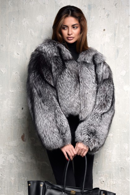 укороченная шубка из чернобурой лисы