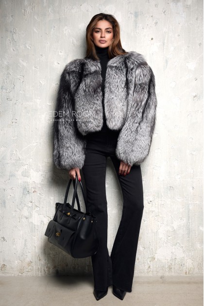 укороченная шубка из чернобурой лисы