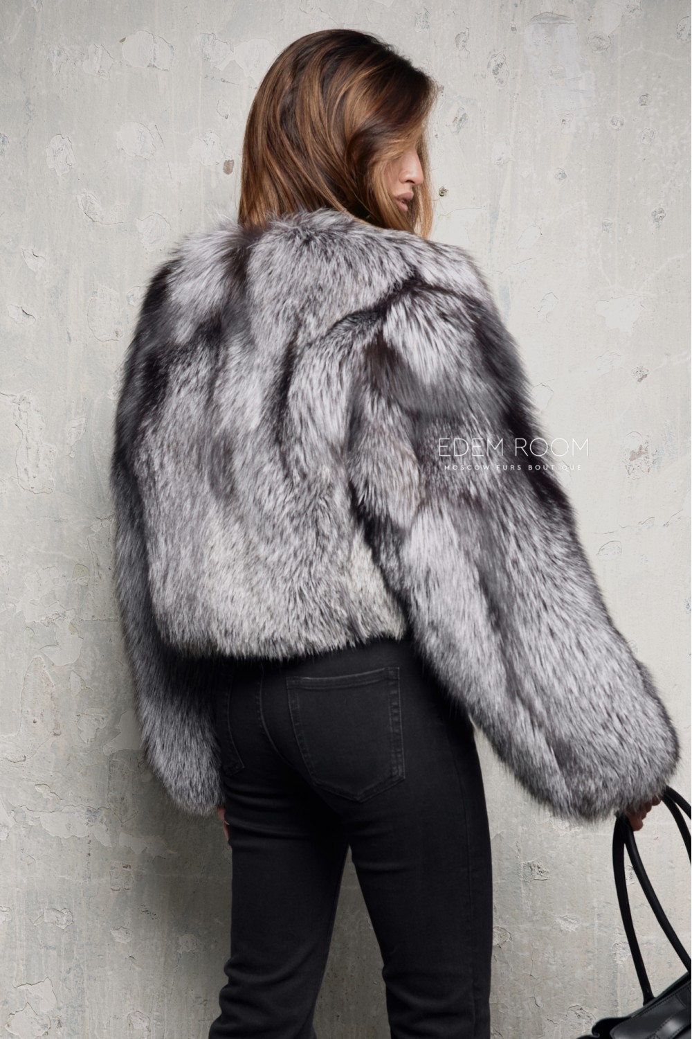 укороченная шубка из чернобурой лисы