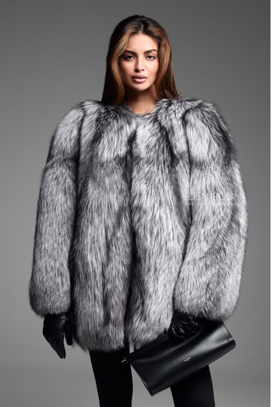 Шуба из чернобурой лисы без воротника