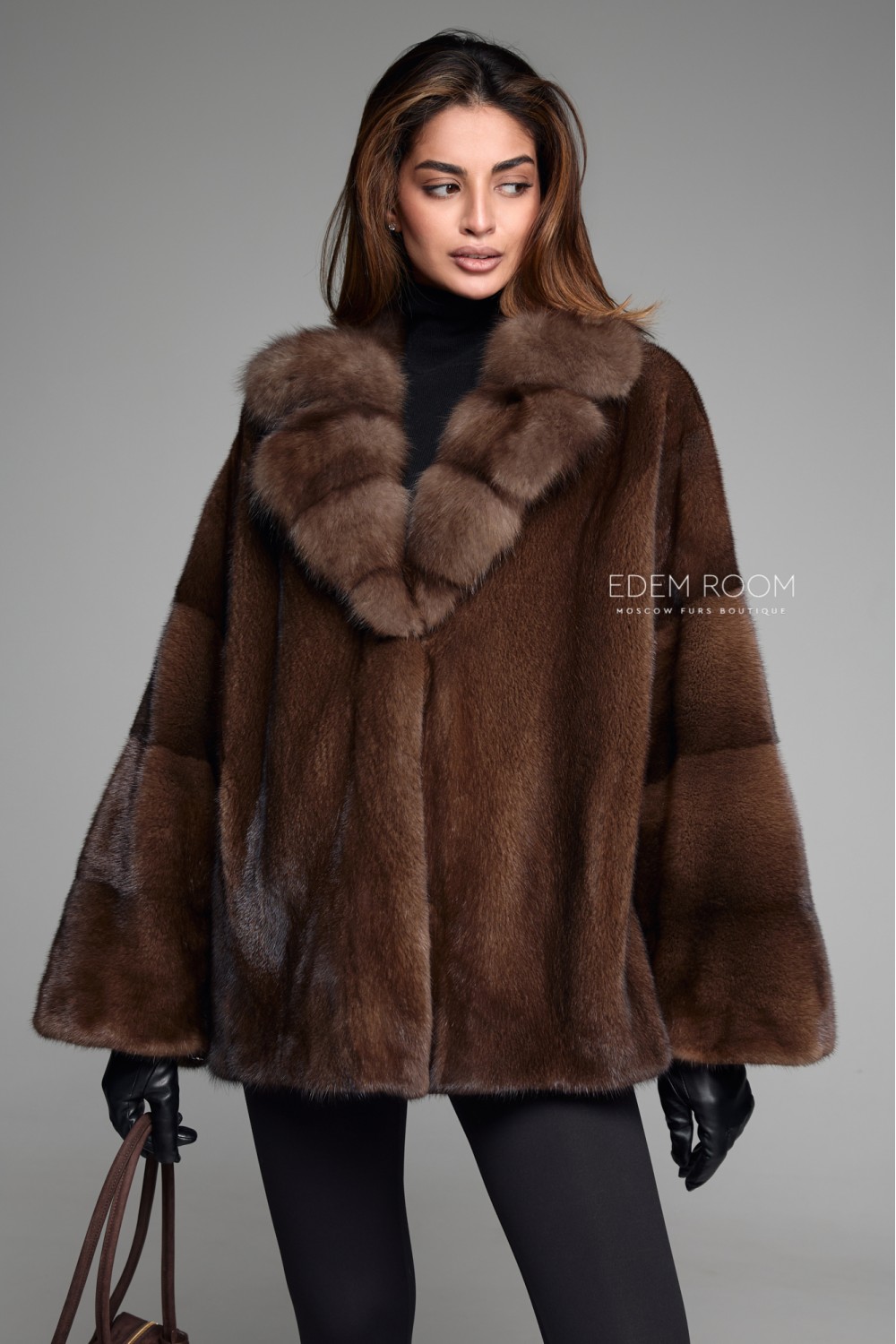 норковая куртка с воротником из куницы