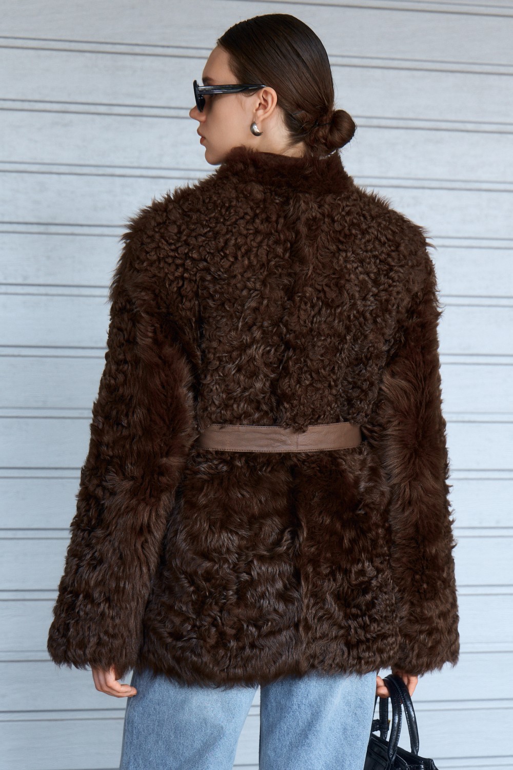 короткая меховая дублёнка из тиградо 