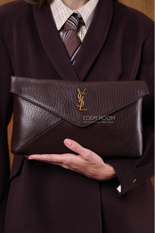 Сумка конверт от Saint Laurent