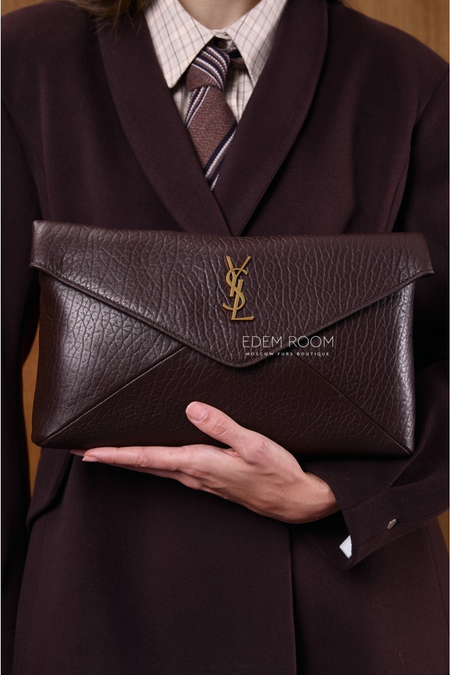 Сумка конверт от Saint Laurent