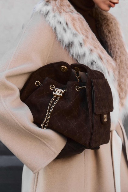 сумка Chanel из замшевой кожи