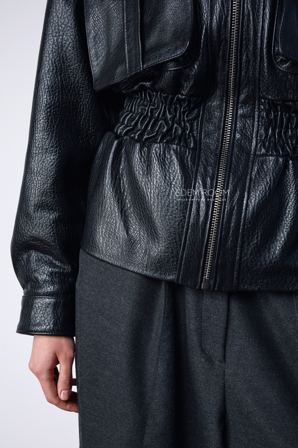 кожаная куртка