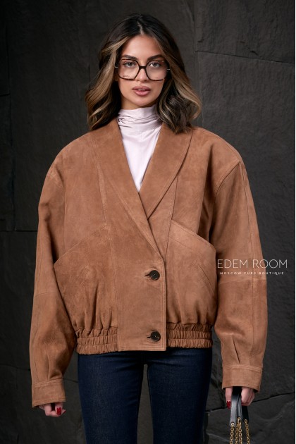 модная куртка из замшевой кожи