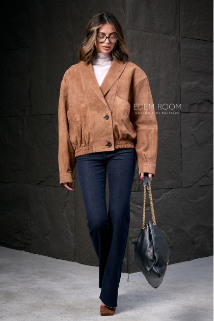 модная куртка из замшевой кожи