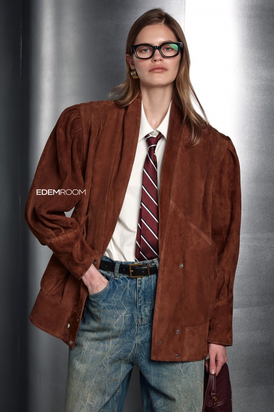 Замшевая куртка на кнопках