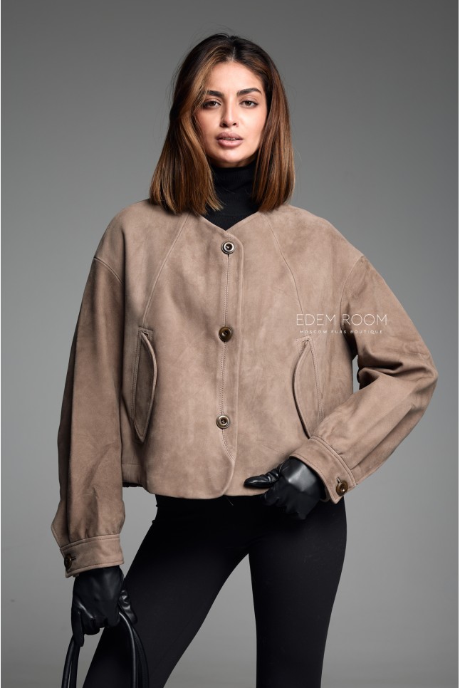 Замшевая куртка без воротника
