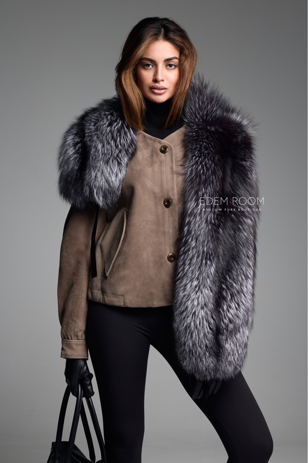 Замшевая куртка без воротника