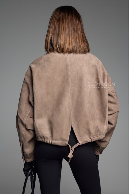 Замшевая куртка без воротника