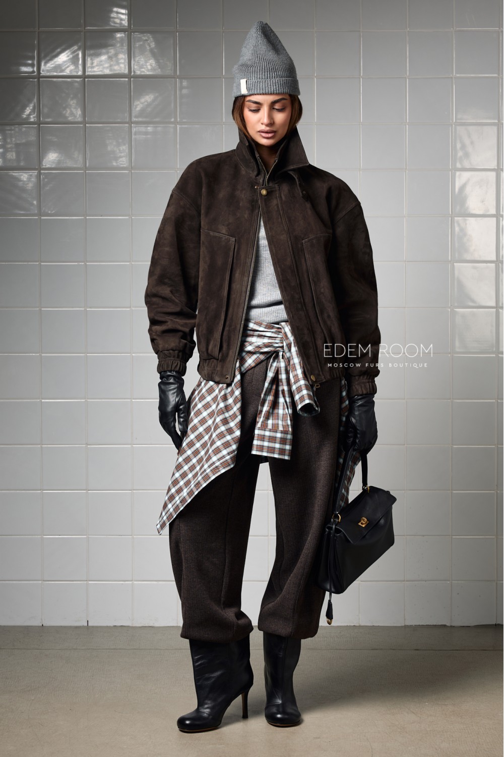 Замшевая куртка - бомбер