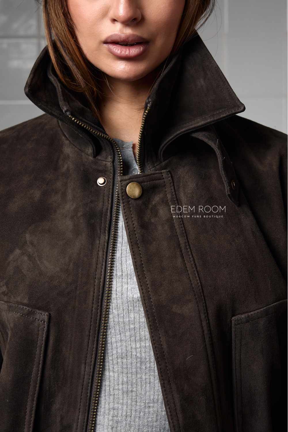 Замшевая куртка - бомбер