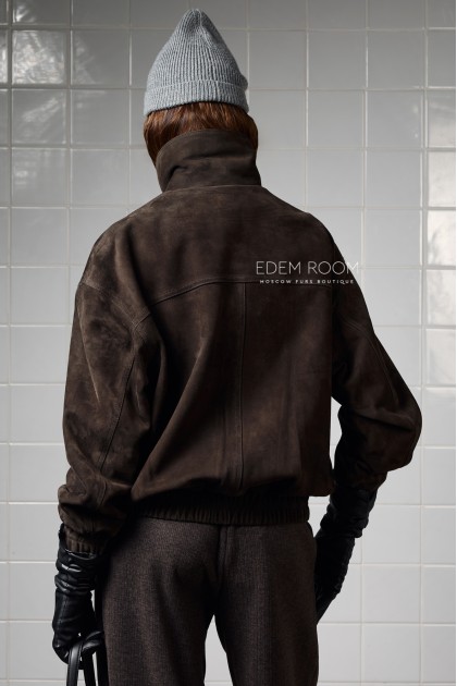 Замшевая куртка - бомбер