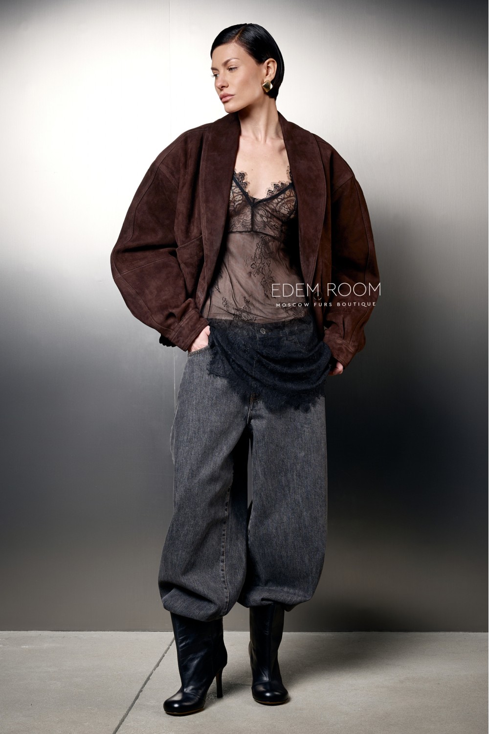 бомбер из замшевой кожи