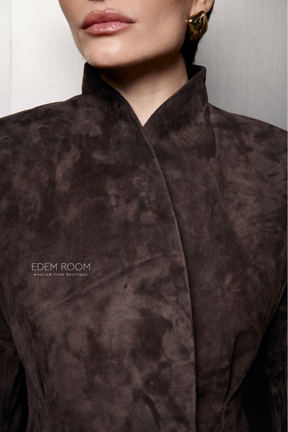  приталенный пиджак из замшевой кожи