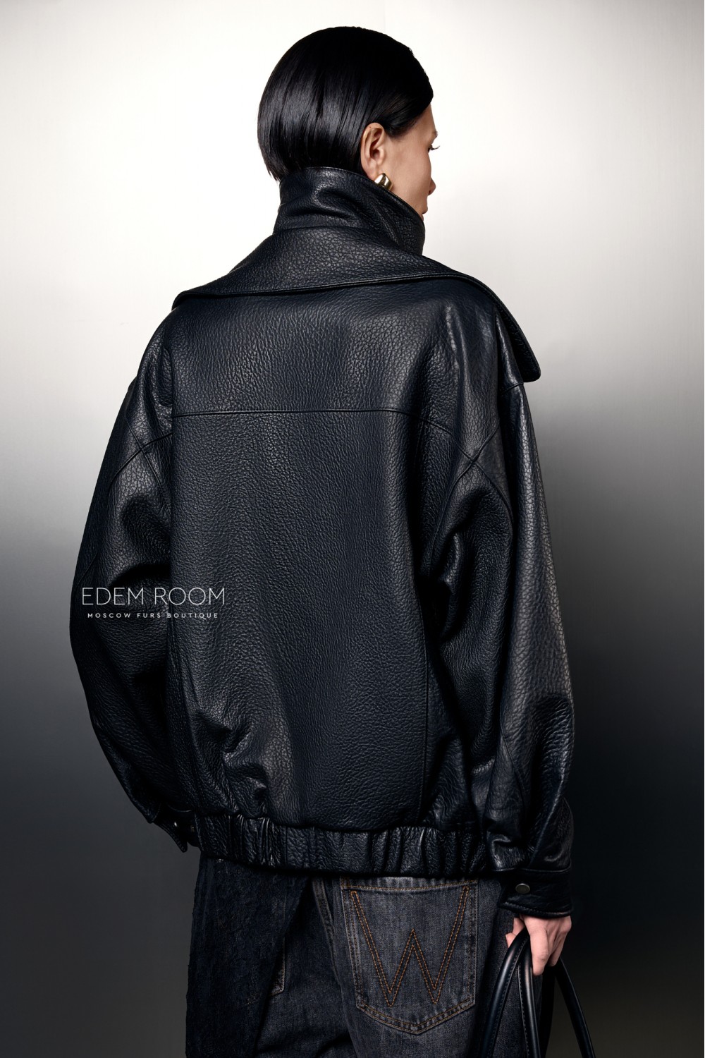 модная кожаная куртка