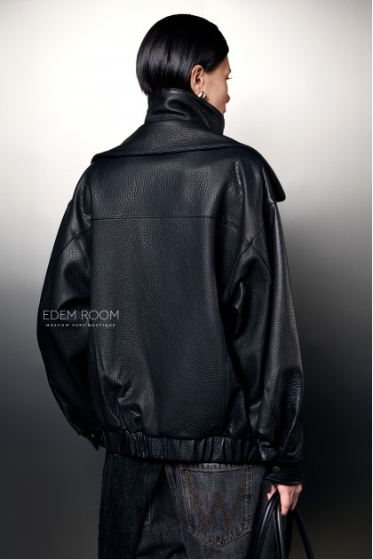 модная кожаная куртка