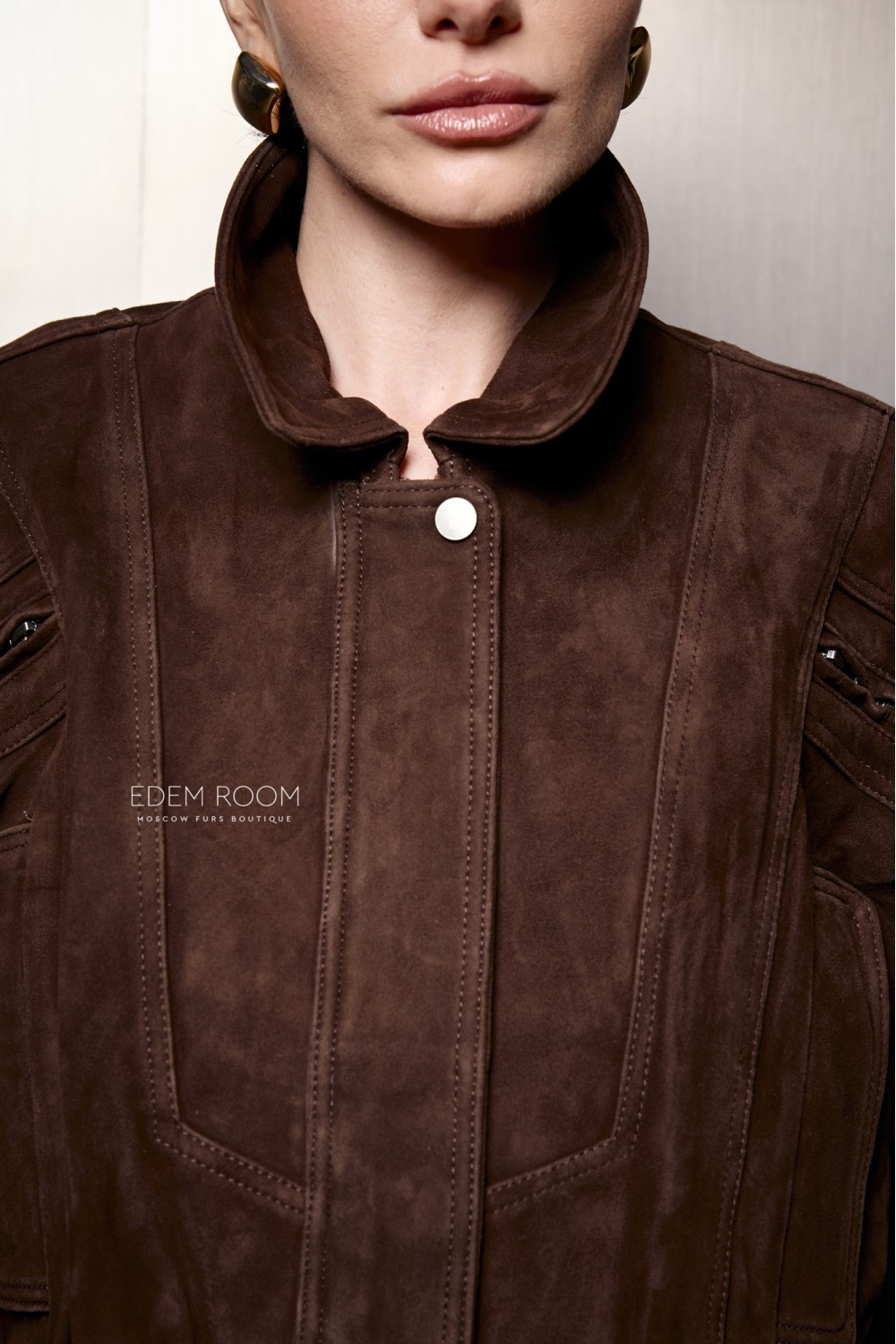 короткая куртка из замшевой кожи