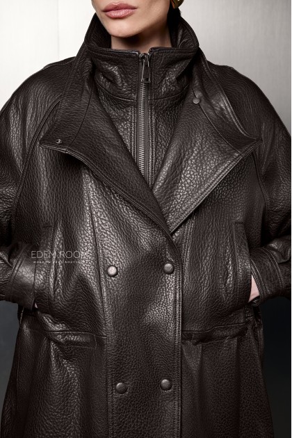 коричневая кожаная куртка