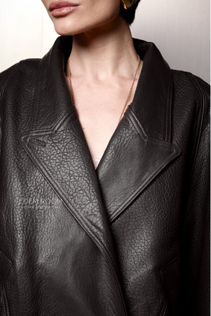 современная  женская куртка из кожи