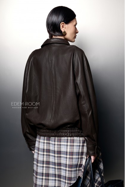 современная  женская куртка из кожи