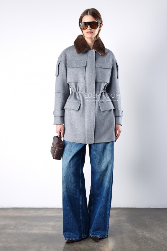 парка - пальто с меховым воротником