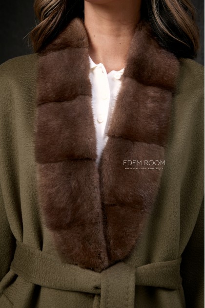 облегчённое пальто c разрезами с мехом