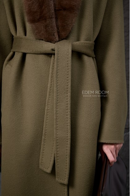 облегчённое пальто c разрезами с мехом