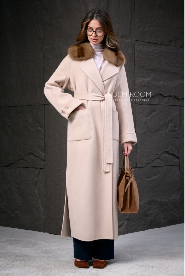 удлинённое пальто с разрезами