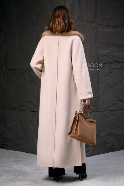 пальто с мехом