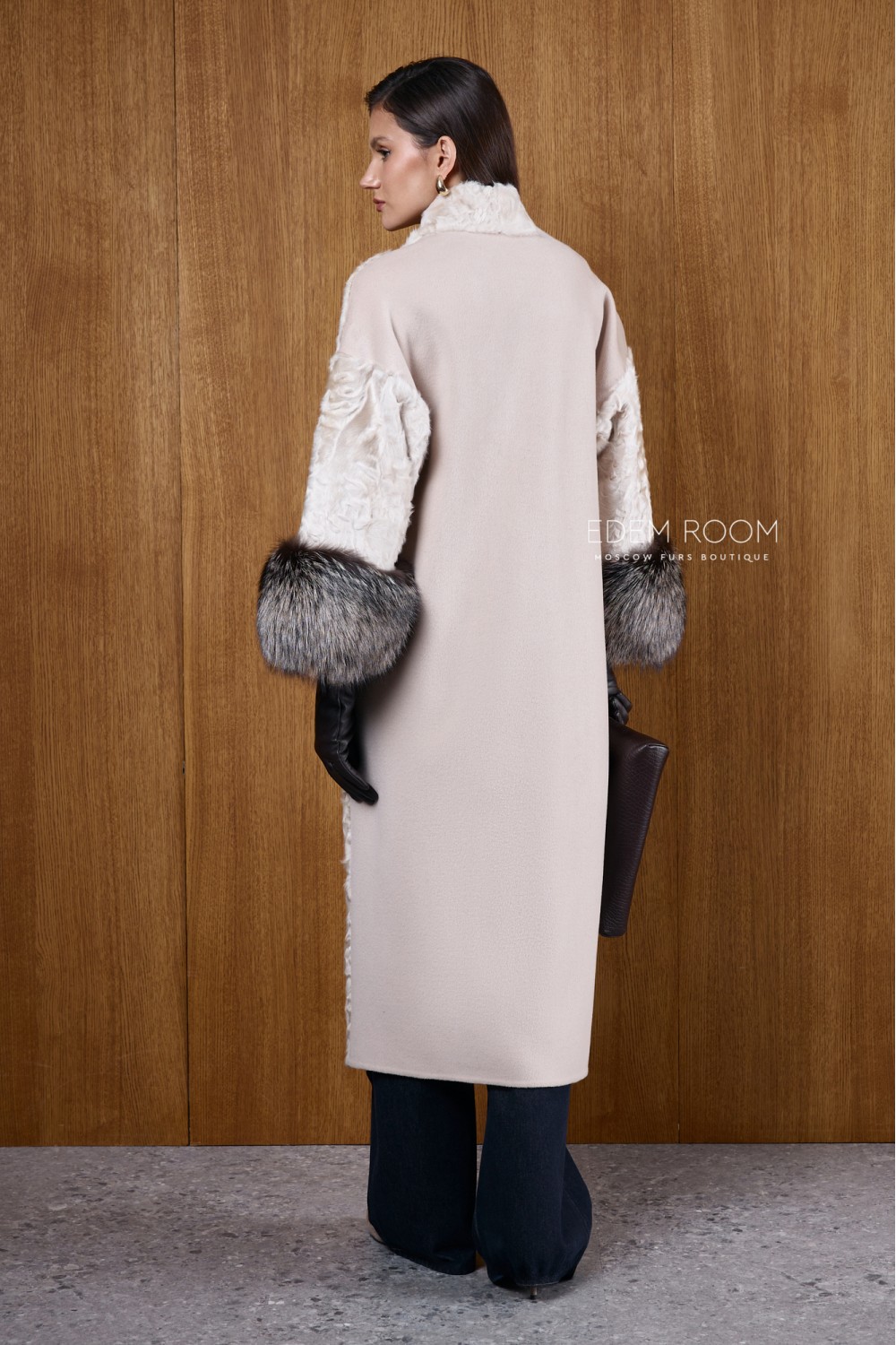 Шикарное меховое пальто от бренда Ferucci