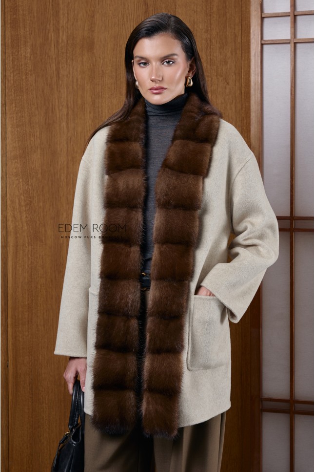 короткое пальто из шерсти с мехом норки