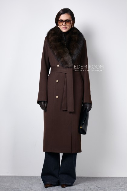 Пальто с меховым воротником от Donna Bacconi