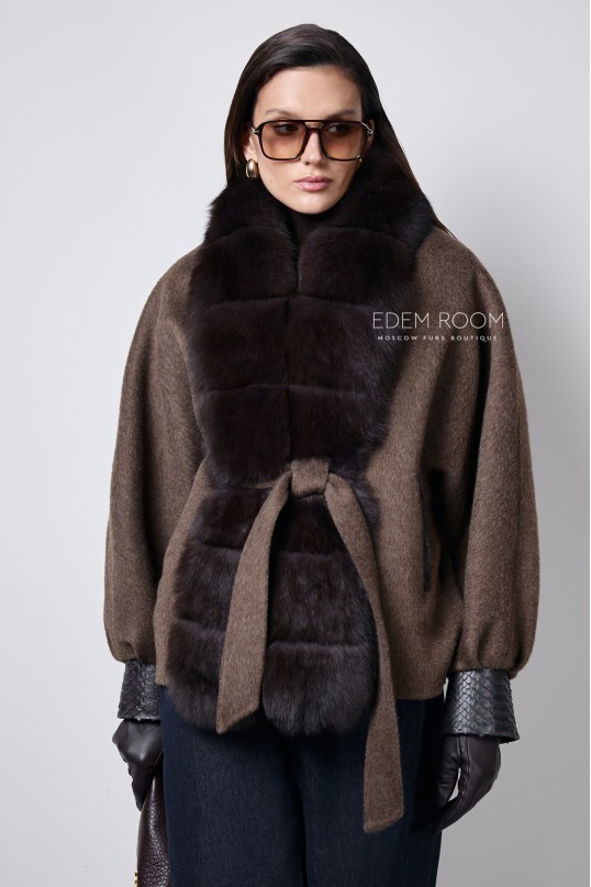 Пальто - куртка с мехом песца