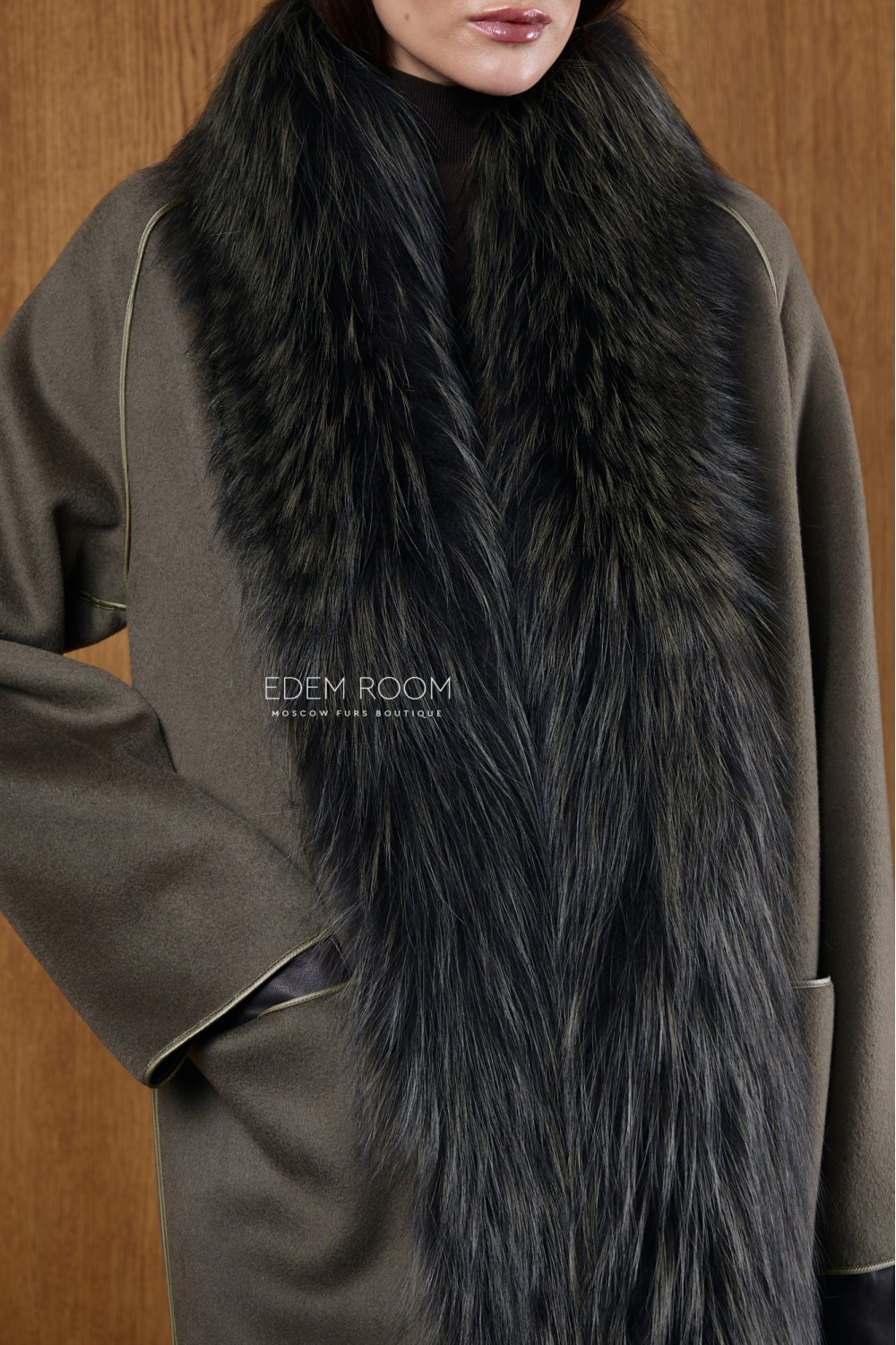 Итальянское пальто с мехом лисы