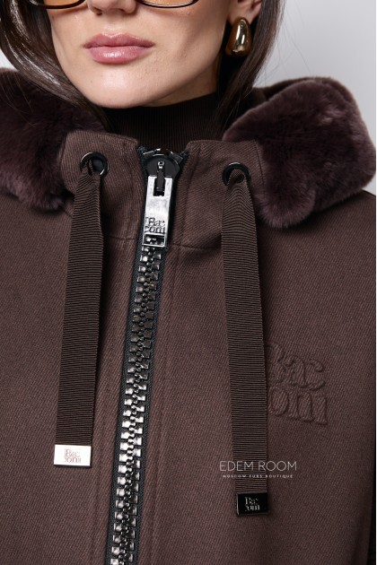 Куртка - жилетка с меховым капюшоном