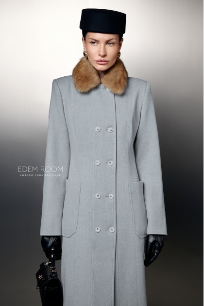 пальто приталенное с мехом от Donna Bacconi