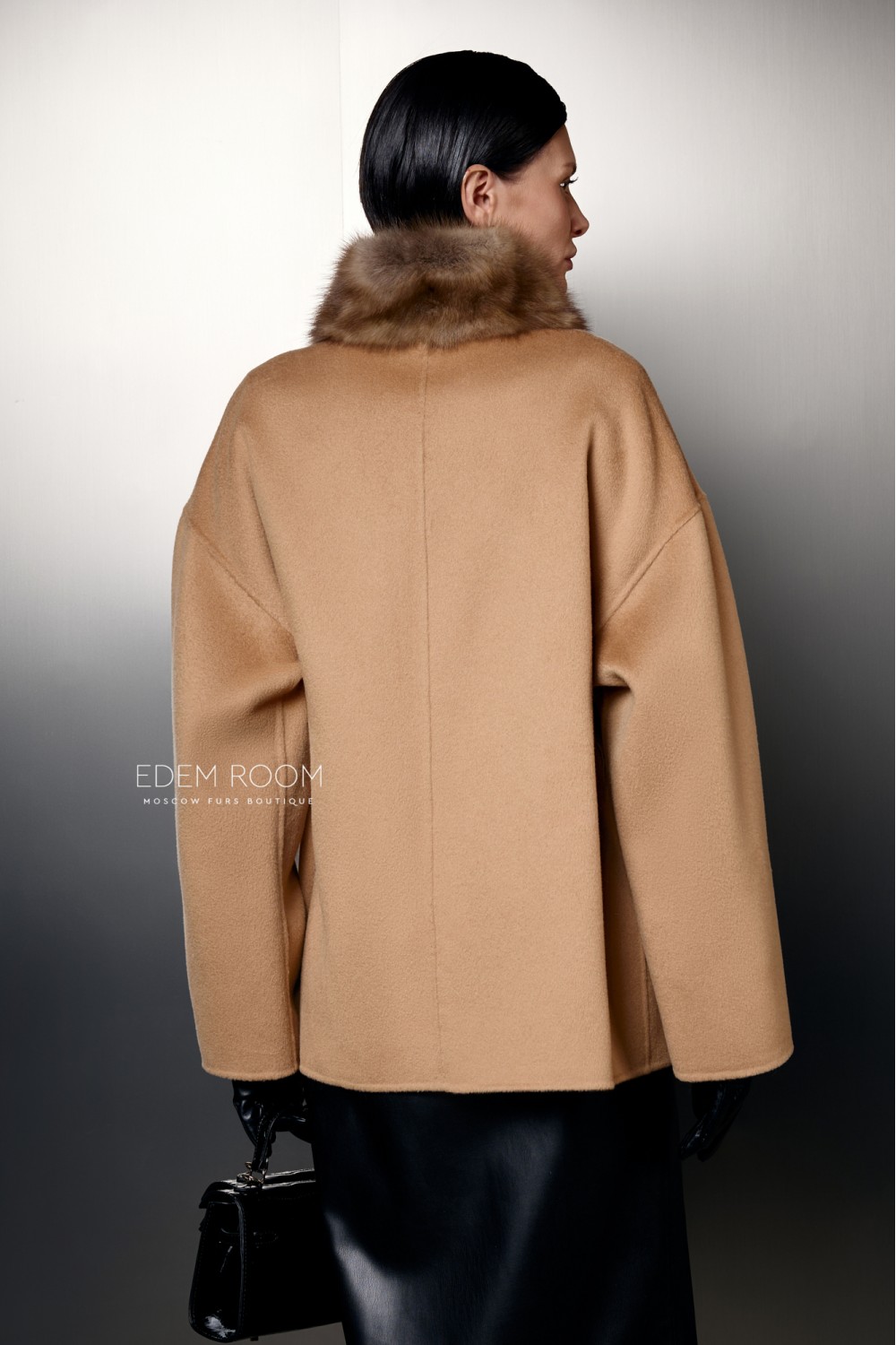 пальто с мехом куницы