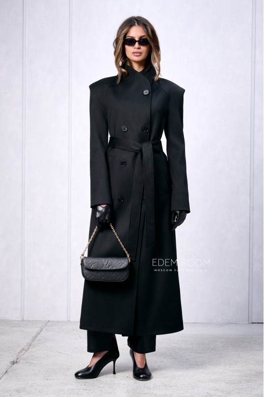длинное чёрное пальто 
