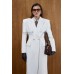 белое удлинённое пальто